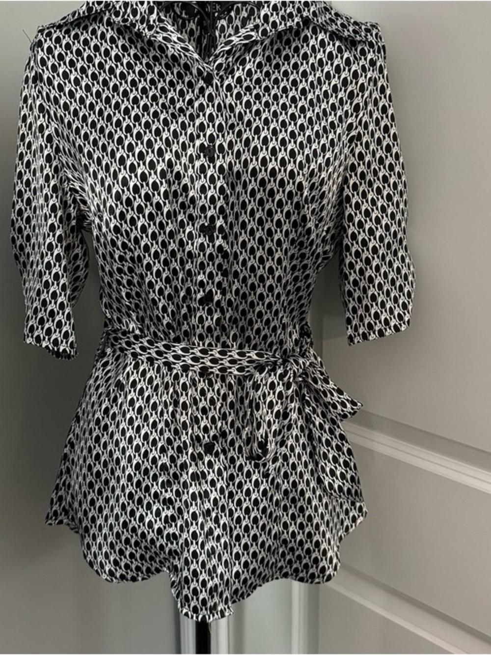 Black & White Geometric Tie-Waist Blouse